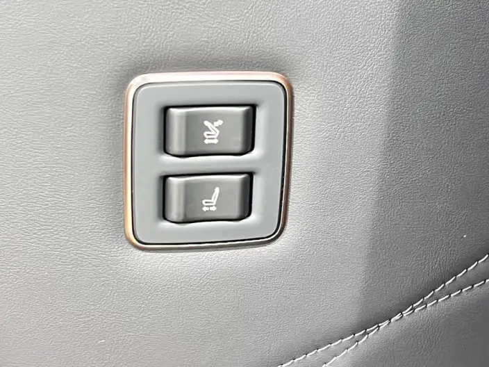 Elfa 2023 Model 2.5L Intelligent Hybrid 4WD Premium – фото 5