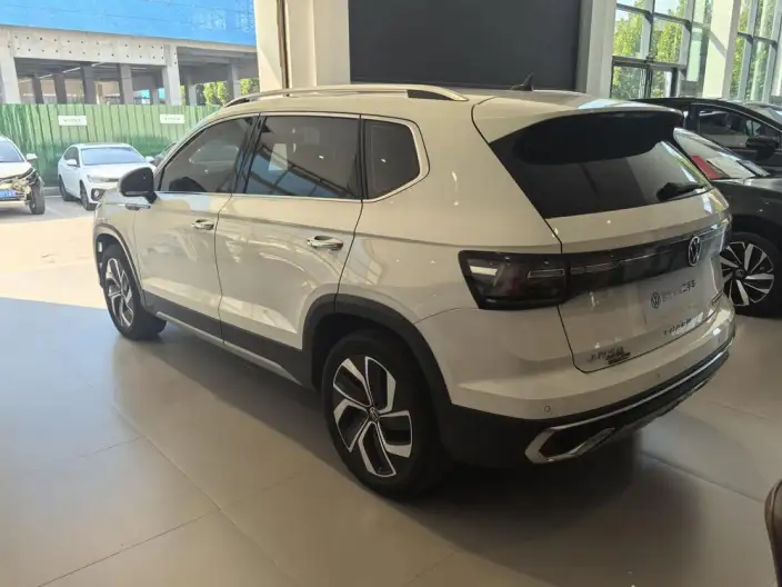 Volkswagen Tharu 2024 Model 300TSI 2WD Full Moon Edition