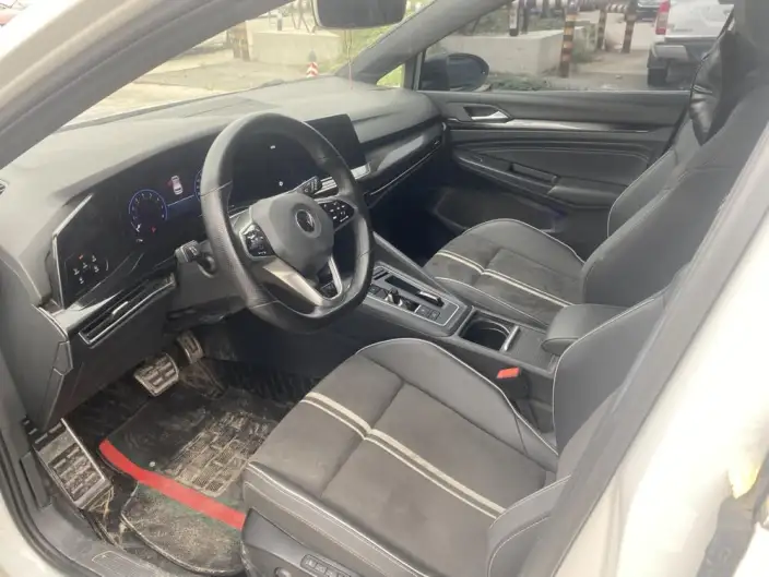 Volkswagen Golf 2021 Model 280TSI DSG R-Line – фото 8