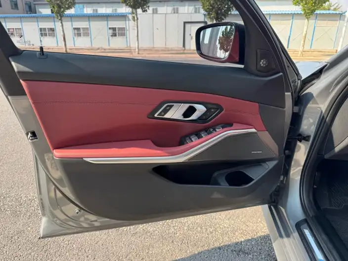 BMW 3 Series 2023 Model 325i M Sports Night Set – фото 8