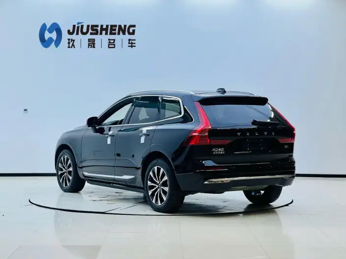 Volvo XC60 2025 Model B5 4WD Smart Range Deluxe Edition