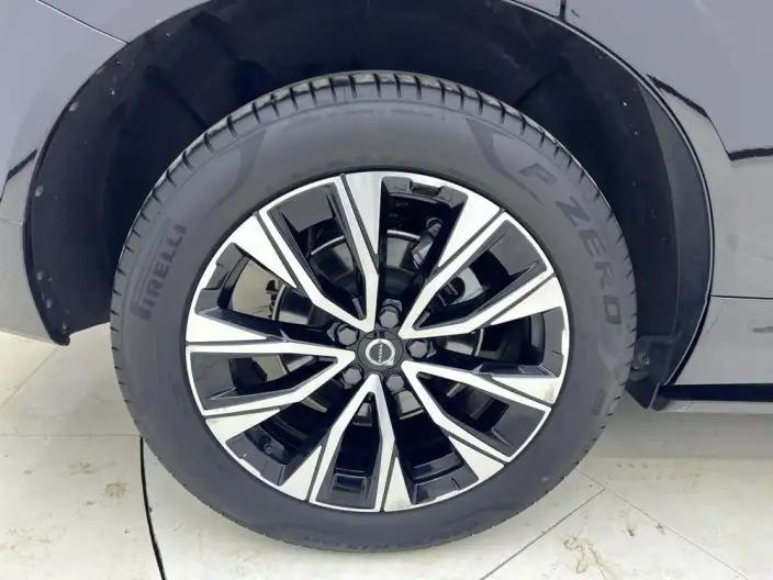 Volvo XC60 2025 Model B5 4WD Smart Range Deluxe Edition – фото 7