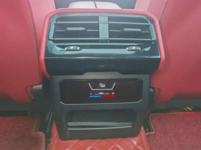 BMW 5 Series 2025 Model 530Li Leading Model M Sports Set – фото 9