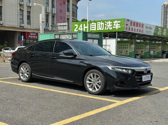 Honda Accord 2022 Model 260TURBO Deluxe Edition – фото 3