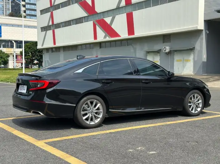 Honda Accord 2022 Model 260TURBO Deluxe Edition – фото 6