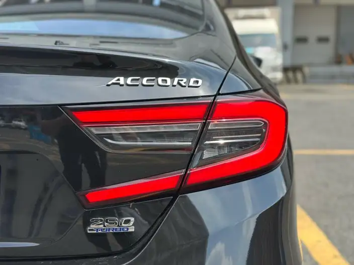Honda Accord 2022 Model 260TURBO Deluxe Edition – фото 8