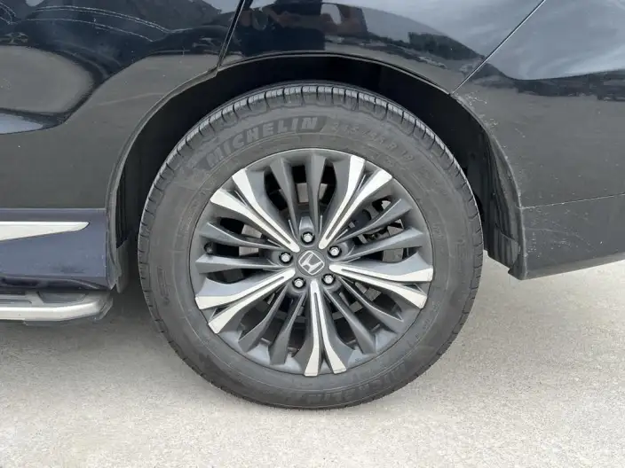 Honda UR-V 2020 Model 370TURBO 4WD Exclusive Edition – фото 6
