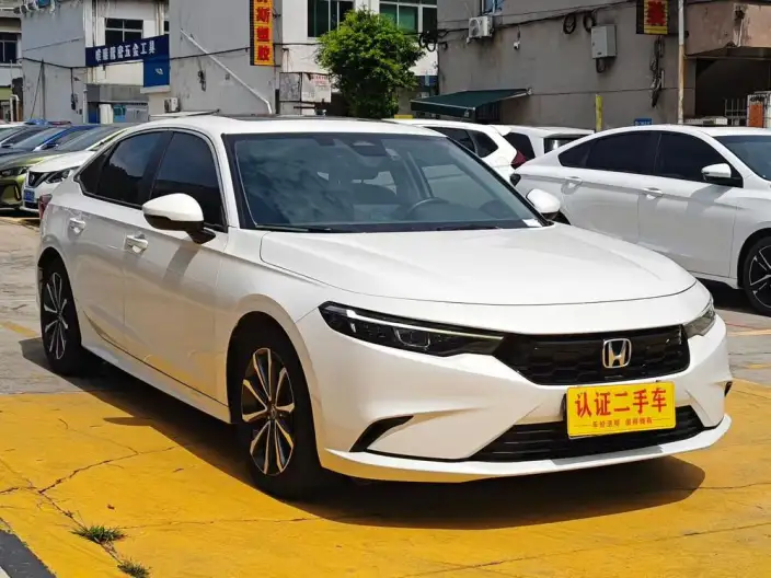 Model Ge 2023 Model 240TURBO CVT Deluxe Edition – фото 3