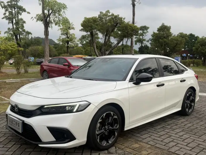 Honda Civic 2022 Model 240TURBO CVT Combustion Edition – фото 1
