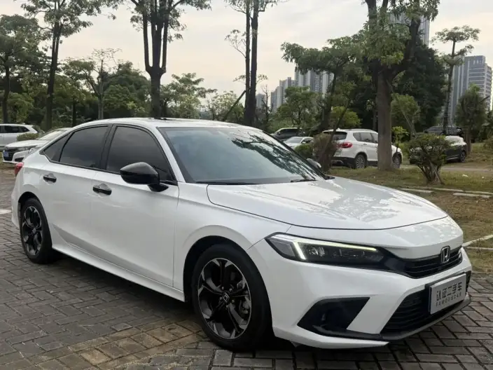 Honda Civic 2022 Model 240TURBO CVT Combustion Edition – фото 3