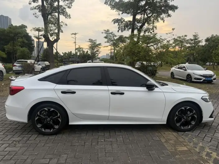 Honda Civic 2022 Model 240TURBO CVT Combustion Edition – фото 7