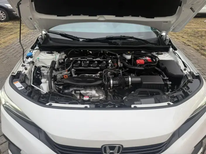 Honda Civic 2022 Model 240TURBO CVT Combustion Edition – фото 8