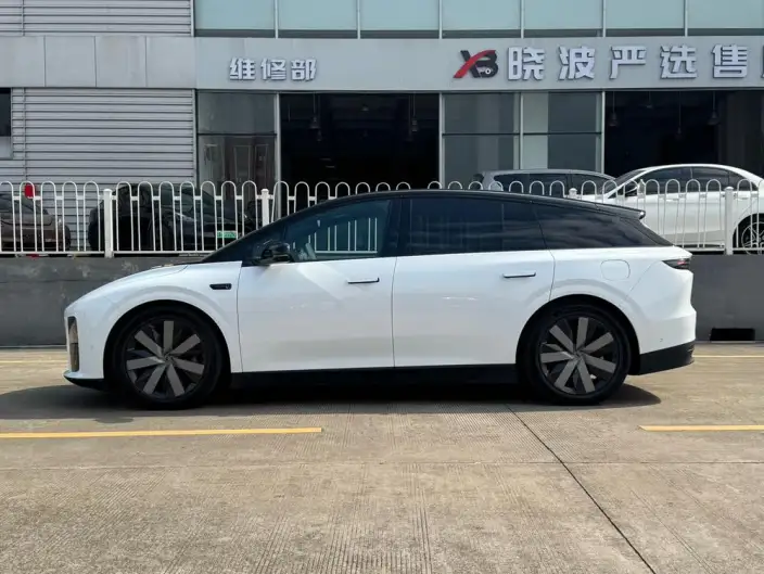Li Auto i6 2025 Model 4WD Standard Edition – фото 4