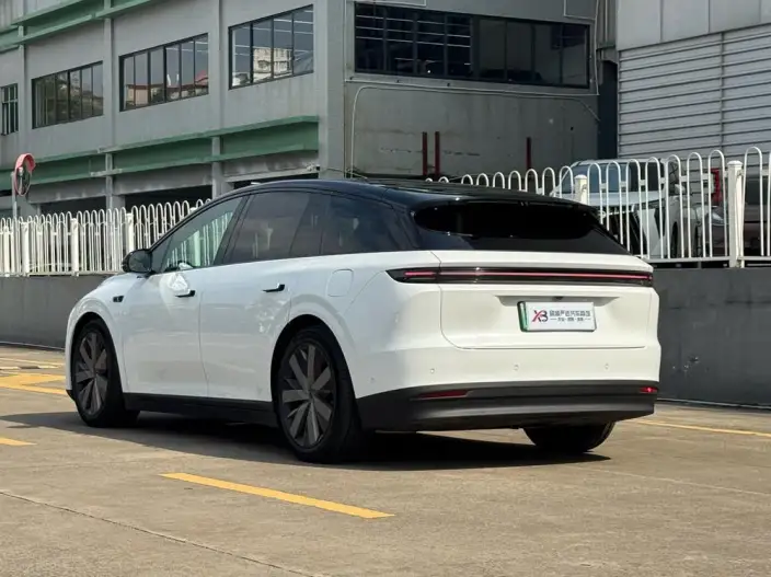 Li Auto i6 2025 Model 4WD Standard Edition – фото 5