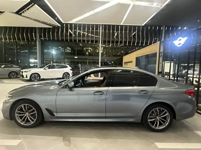 BMW 5 Series Imported 2020 Model 525i M Sports Set – фото 3