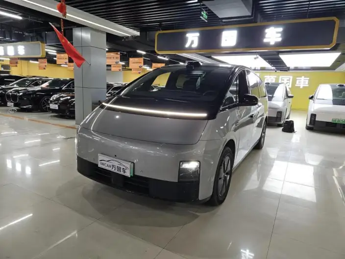 Li Auto MEGA 2024 Model Ultra Edition – фото 1