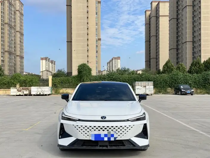 Changan UNI-V 2025 Model 1.5T 500Bar Noble Model