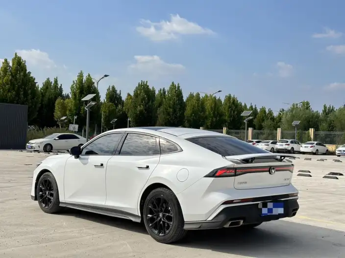 Changan UNI-V 2025 Model 1.5T 500Bar Noble Model