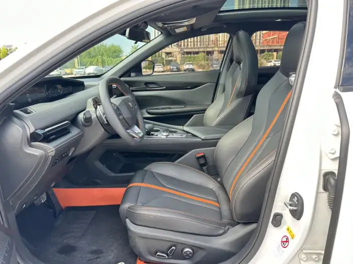 Changan UNI-V 2025 Model 1.5T 500Bar Noble Model – фото 8
