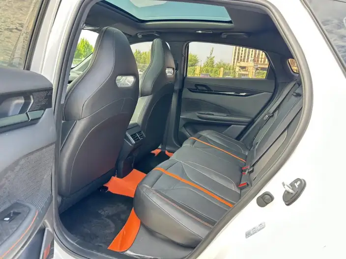 Changan UNI-V 2025 Model 1.5T 500Bar Noble Model – фото 9