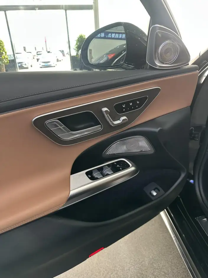 Mercedes-Benz E-Class 2024 Model E 300 L Luxury Model sedan – фото 5