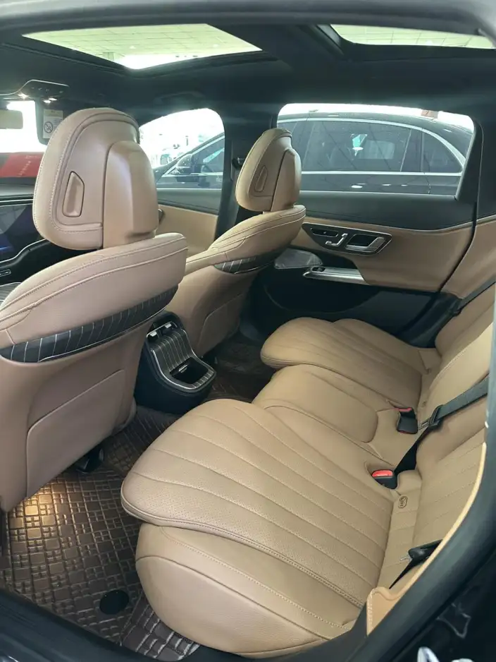 Mercedes-Benz E-Class 2024 Model E 300 L Luxury Model sedan – фото 10
