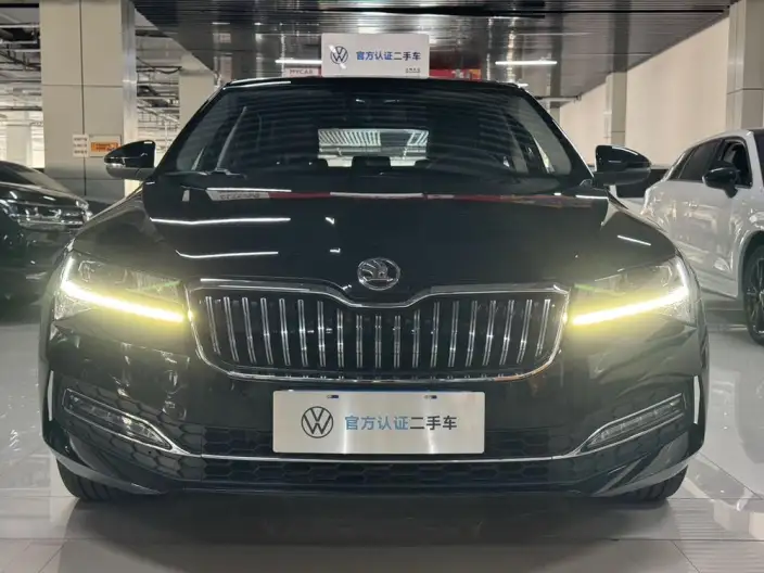 Skoda Superb 2023 Model Facelift TSI330 DSG Luxury Edition – фото 2