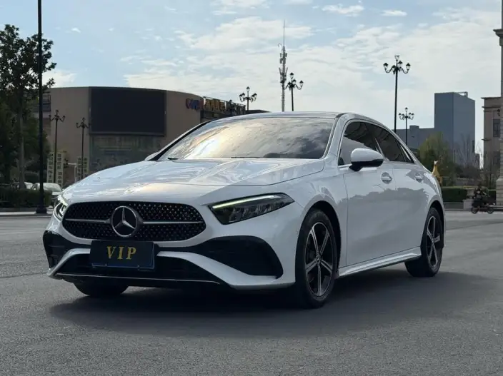 Mercedes-Benz A-class 2023 Model A 200 L Sports sedan Fashion Edition
