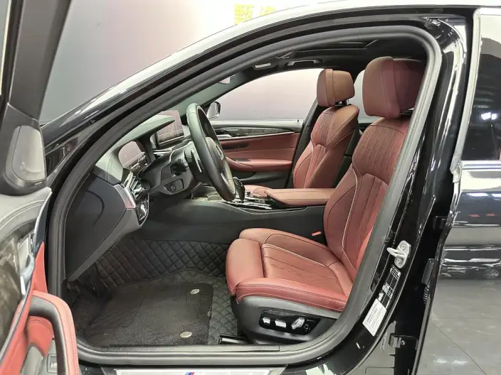 BMW 5 Series 2022 Model Facelift 530Li Exclusive Model M Sports Set – фото 6