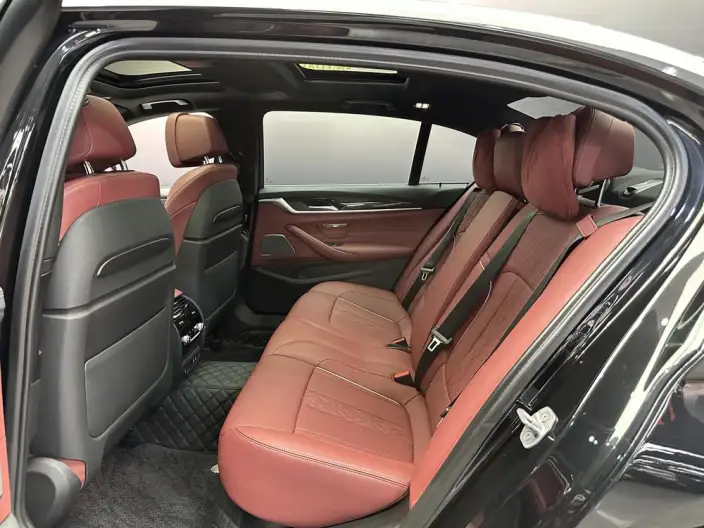 BMW 5 Series 2022 Model Facelift 530Li Exclusive Model M Sports Set – фото 9