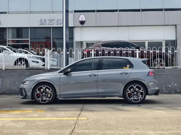 Volkswagen Golf GTI 2025 Model 380TSI DSG GTI