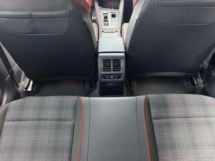 Volkswagen Golf GTI 2025 Model 380TSI DSG GTI – фото 9