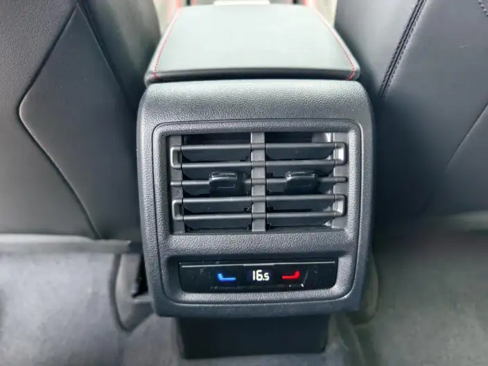 Volkswagen Golf GTI 2025 Model 380TSI DSG GTI – фото 10