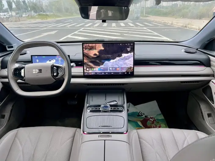 Geely Galaxy E8 PHEV 2025 Model 130km EM-i Premium Edition – фото 7