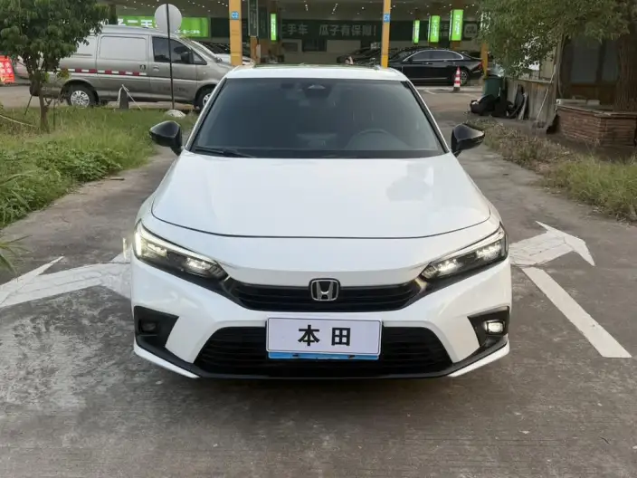 Honda Civic 2022 Model 240TURBO CVT Combustion Edition – фото 2