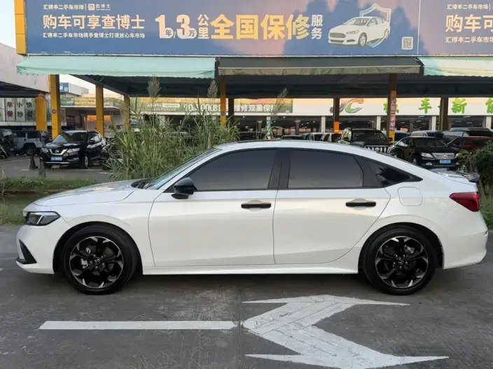 Honda Civic 2022 Model 240TURBO CVT Combustion Edition – фото 4