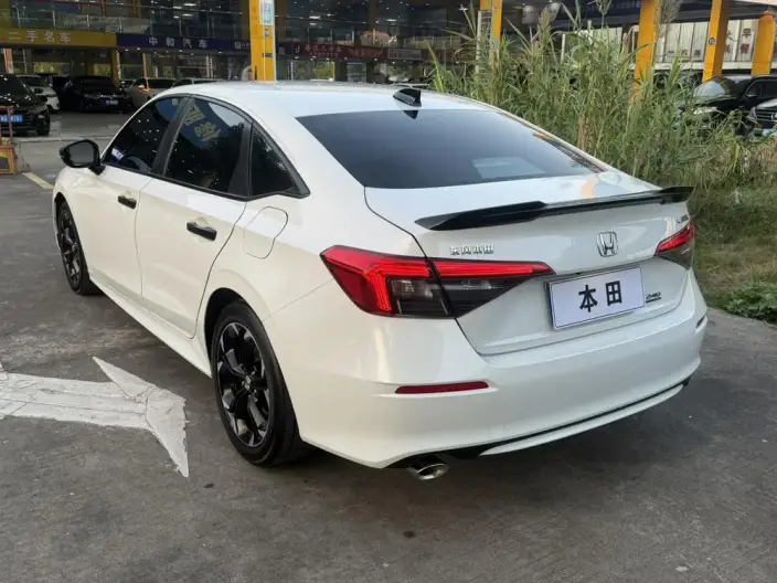 Honda Civic 2022 Model 240TURBO CVT Combustion Edition – фото 5