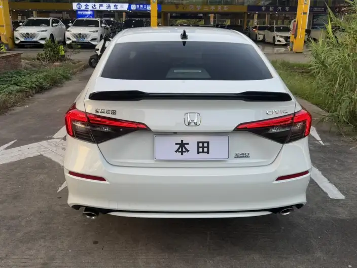 Honda Civic 2022 Model 240TURBO CVT Combustion Edition – фото 6