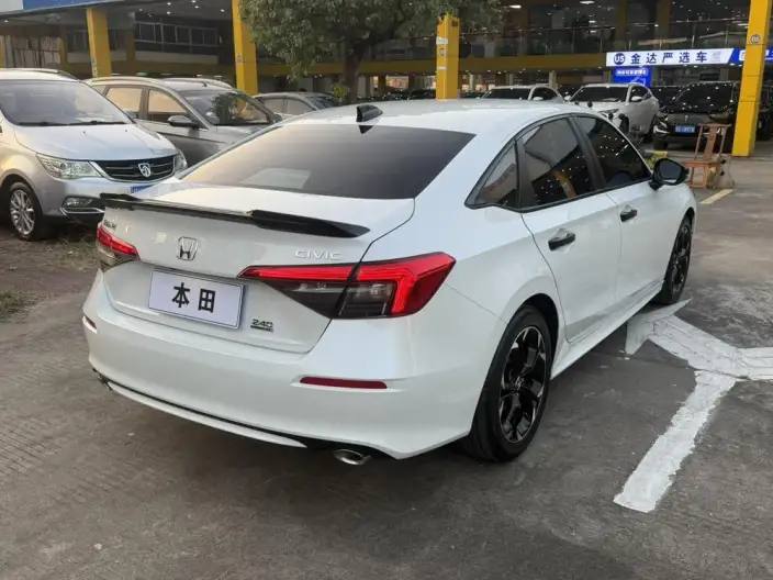 Honda Civic 2022 Model 240TURBO CVT Combustion Edition – фото 7