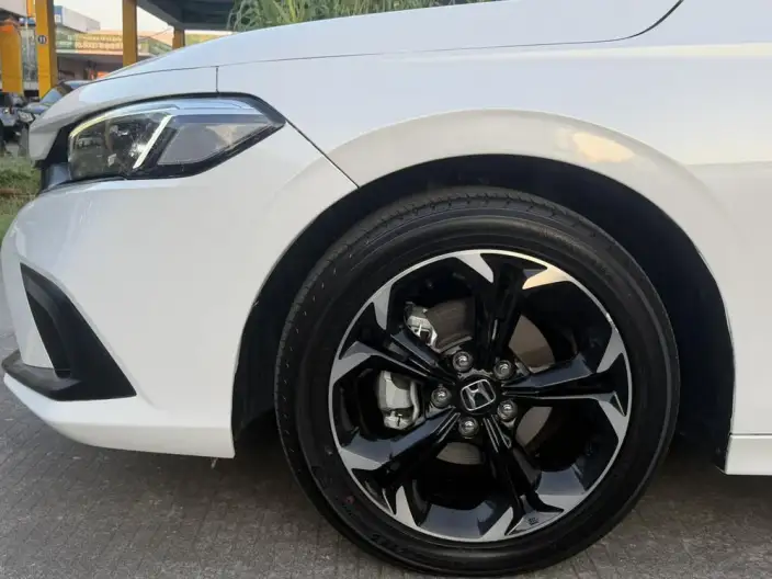 Honda Civic 2022 Model 240TURBO CVT Combustion Edition – фото 8