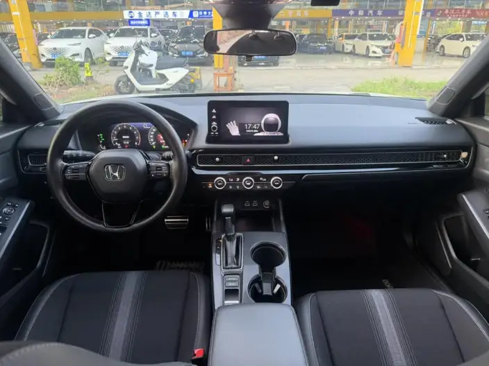Honda Civic 2022 Model 240TURBO CVT Combustion Edition – фото 10