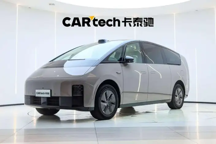 Li Auto MEGA 2024 Model Ultra Edition – фото 1