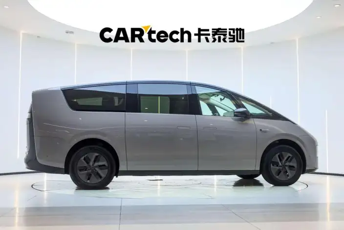 Li Auto MEGA 2024 Model Ultra Edition – фото 8