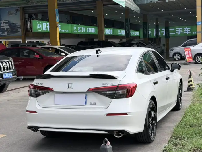 Honda Civic 2022 Model 240TURBO CVT Combustion Edition – фото 6