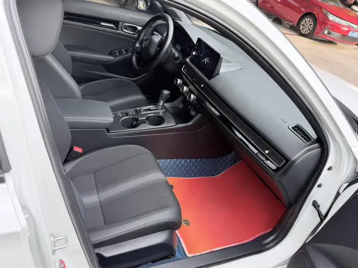 Honda Civic 2022 Model 240TURBO CVT Combustion Edition – фото 8