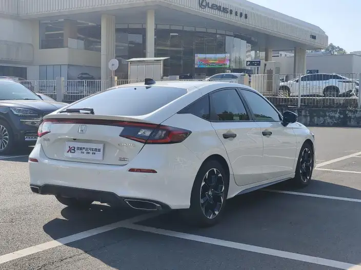 Honda Civic 2023 Model HATCHBACK 240TURBO CVT Extremely sharp version – фото 7