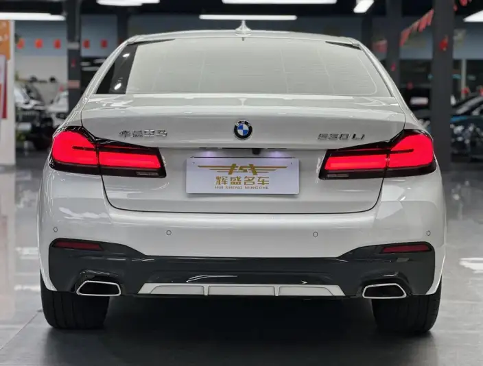 BMW 5 Series 2022 Model 530Li Exclusive Model M Sports Set – фото 4