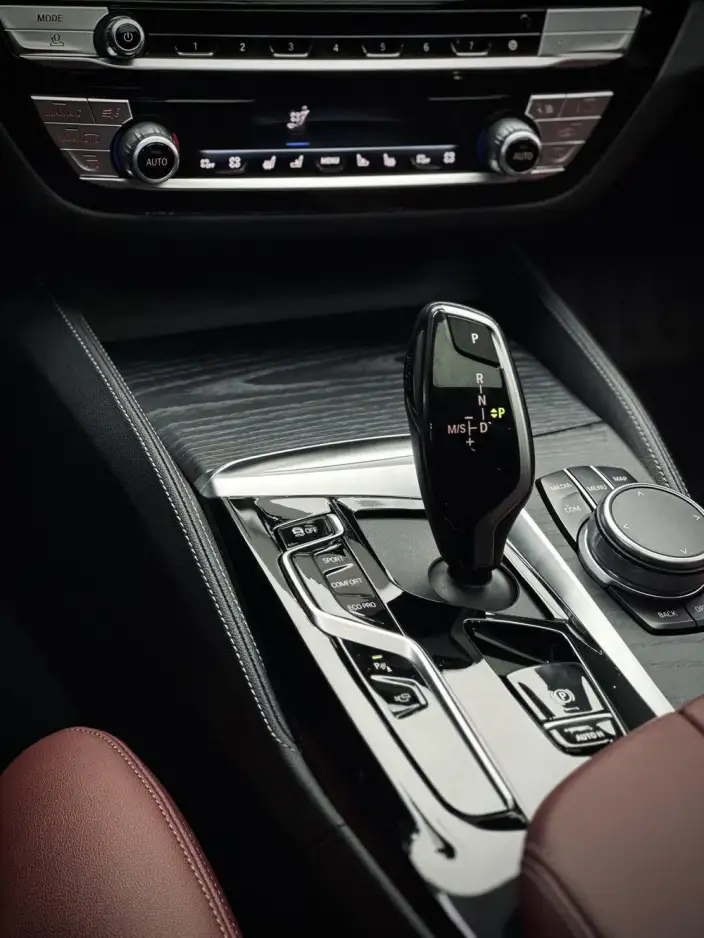 BMW 5 Series 2022 Model 530Li Exclusive Model M Sports Set – фото 7