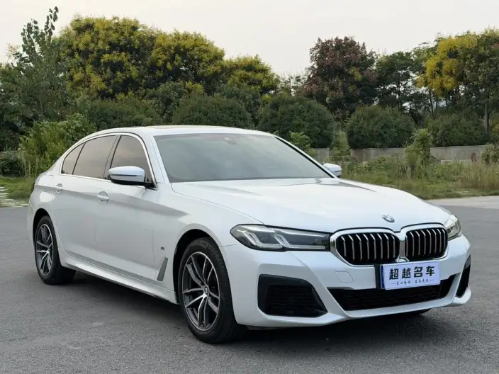 BMW 5 Series 2022 Model Facelift II 525Li M Sports Set – фото 3