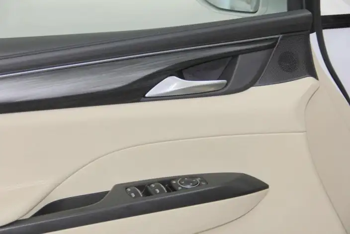 Buick GL8 2023 Model ES Luzun 2.0T Exclusive Model – фото 9